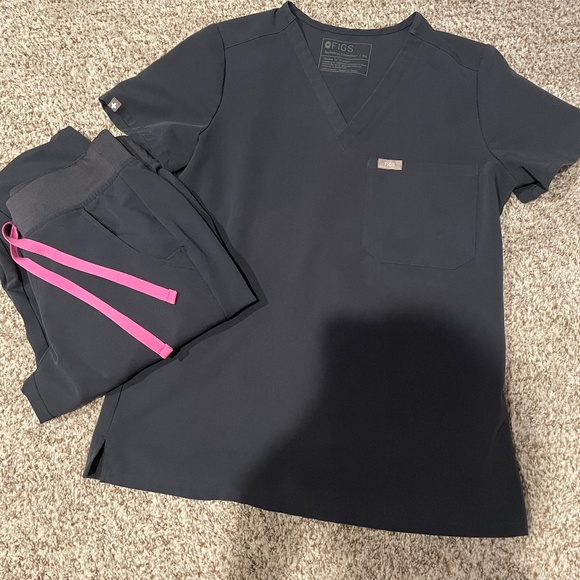 Figs scrubs - Picture 1 of 1